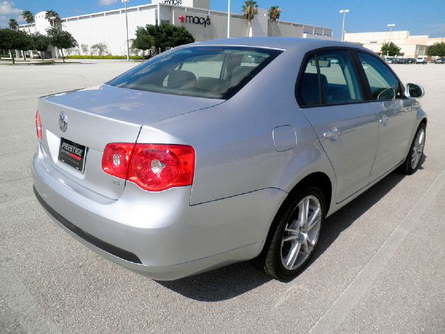 2006 Volkswagen Jetta Touring PKG RES W/nav