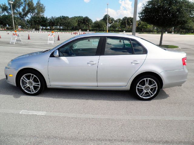 2006 Volkswagen Jetta Touring PKG RES W/nav