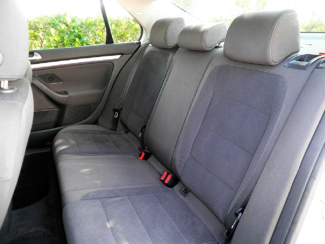 2006 Volkswagen Jetta Touring PKG RES W/nav