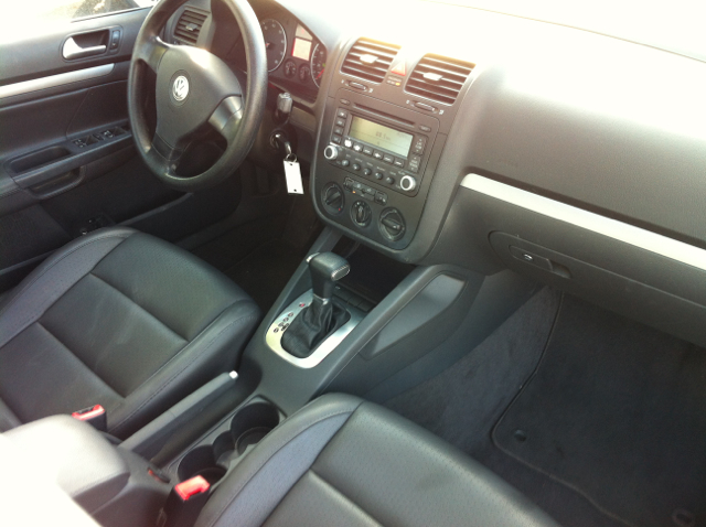 2006 Volkswagen Jetta G2500 Extended Cargo