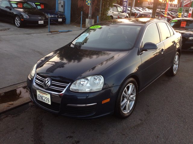 2006 Volkswagen Jetta Reg Cab 135.5 WB 4WD DRW