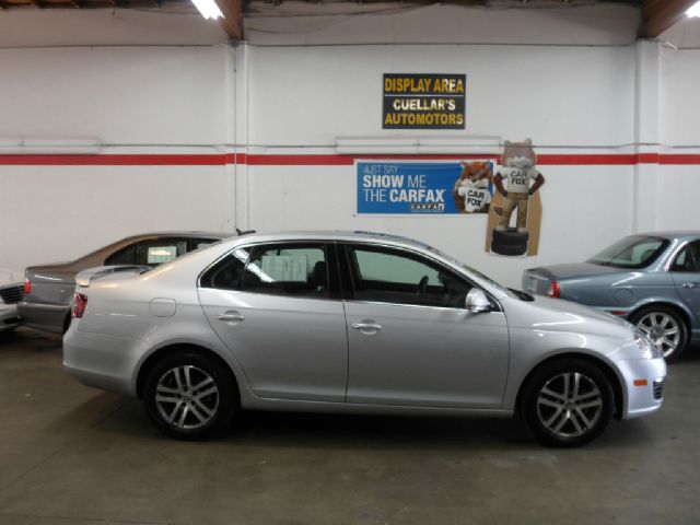 2006 Volkswagen Jetta Reg Cab 135.5 WB 4WD DRW