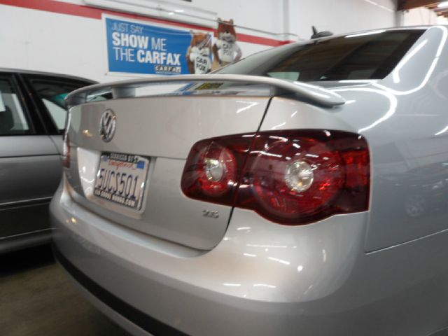 2006 Volkswagen Jetta Reg Cab 135.5 WB 4WD DRW