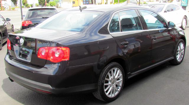 2006 Volkswagen Jetta 5.0L