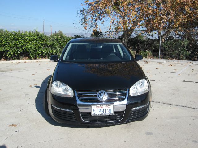 2006 Volkswagen Jetta Reg Cab 135.5 WB 4WD DRW