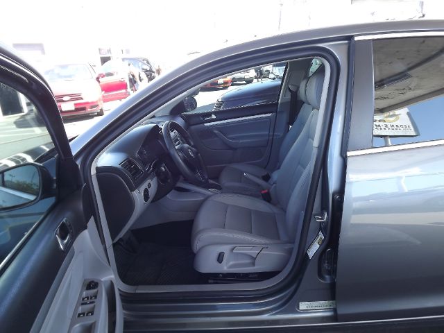 2007 Volkswagen Jetta Touring W/res W/navi