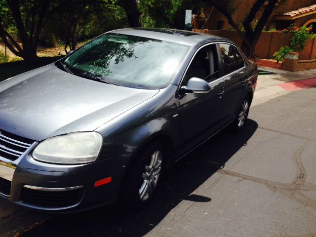 2007 Volkswagen Jetta Crew Cab Amarillo 4X4