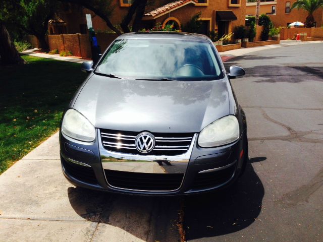 2007 Volkswagen Jetta Crew Cab Amarillo 4X4