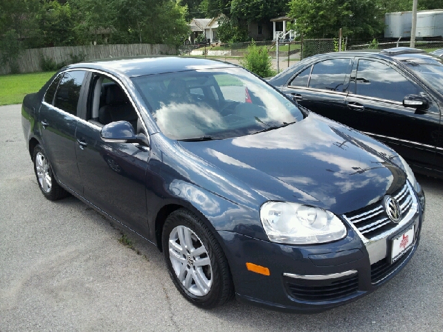 2007 Volkswagen Jetta Reg Cab 112 WB 4WD SLT