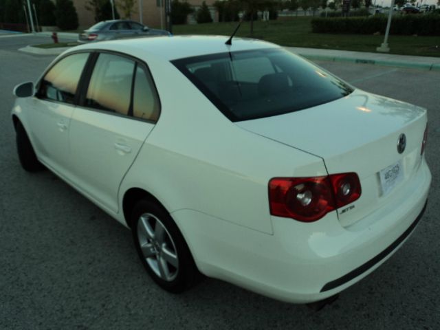 2007 Volkswagen Jetta Touring PKG RES W/nav