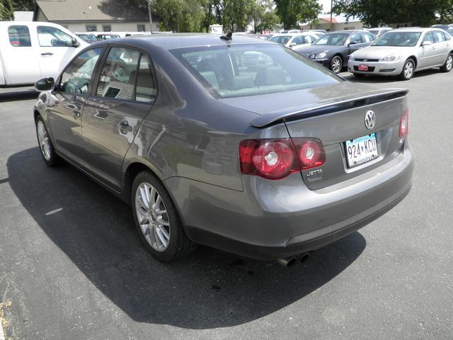 2008 Volkswagen Jetta 2WD 4dr XLT