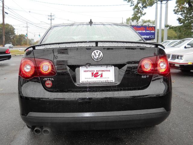 2008 Volkswagen Jetta Mach 1 Coupe 2D