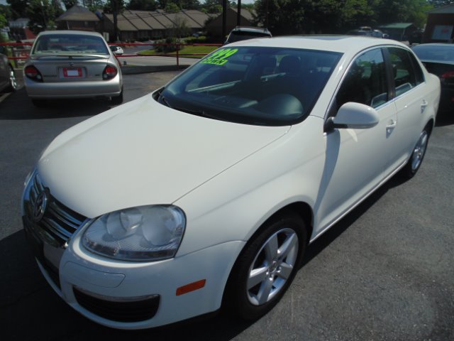 2008 Volkswagen Jetta 2WD Ext Cab Manual