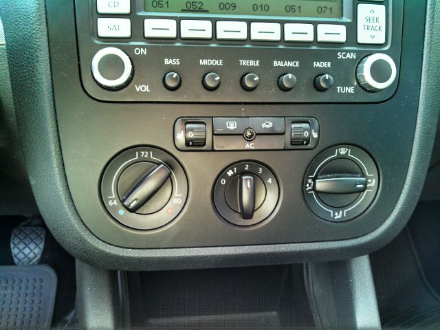 2009 Volkswagen Jetta CD With MP3