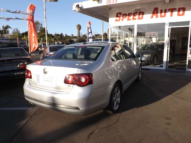 2009 Volkswagen Jetta CD With MP3