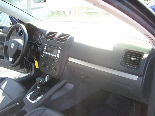 2009 Volkswagen Jetta CD With MP3