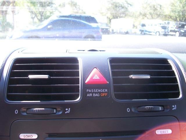 2009 Volkswagen Jetta CD With MP3