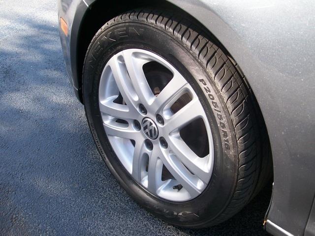 2009 Volkswagen Jetta CD With MP3