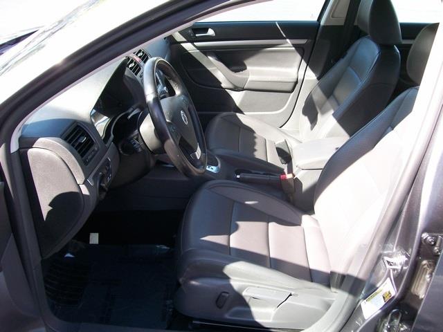 2009 Volkswagen Jetta CD With MP3