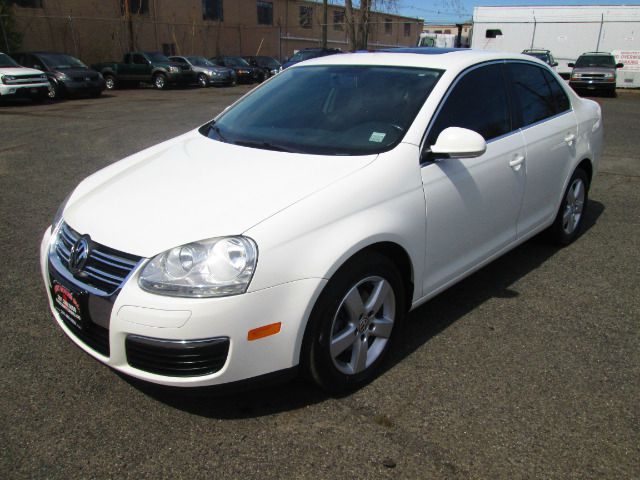 2009 Volkswagen Jetta Supercharged Notchback