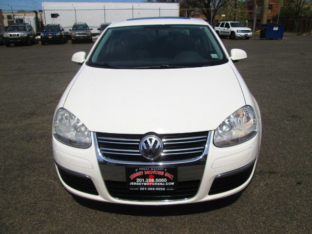 2009 Volkswagen Jetta Supercharged Notchback