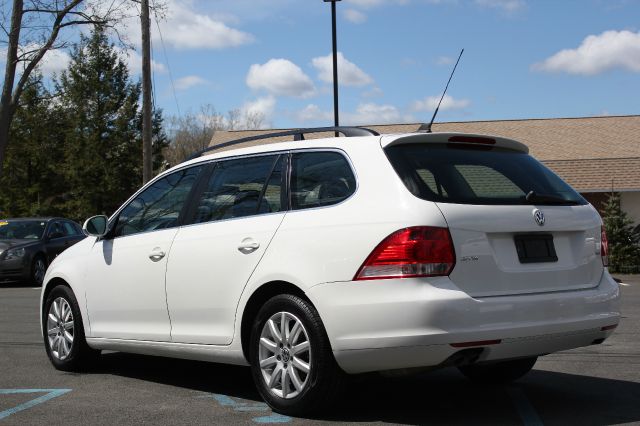 2009 Volkswagen Jetta SEL Front-wheel Drive