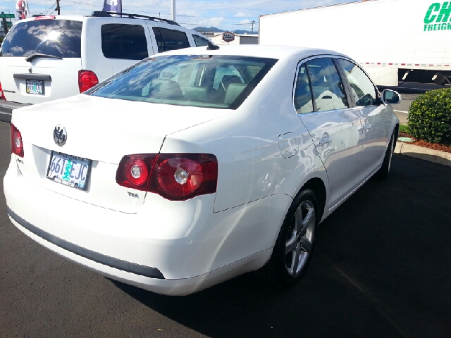 2009 Volkswagen Jetta CD With MP3