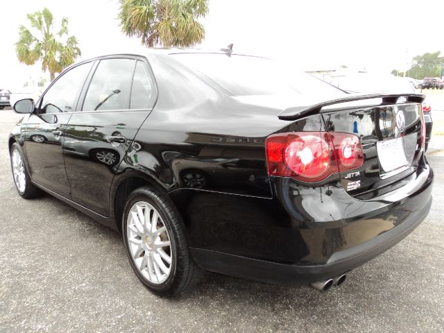 2009 Volkswagen Jetta Supercharged Notchback