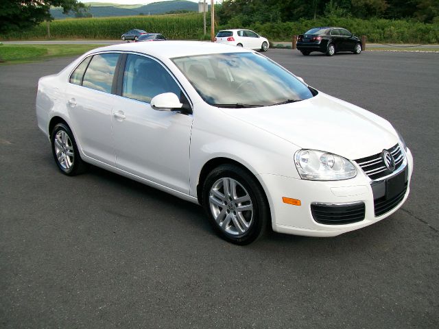 2009 Volkswagen Jetta CD With MP3