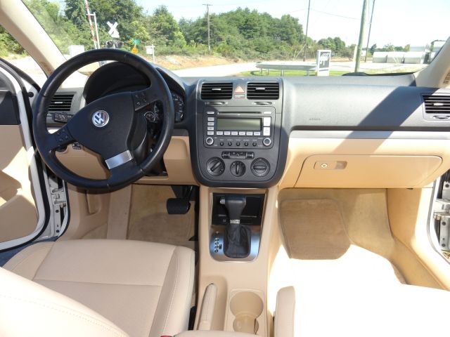 2009 Volkswagen Jetta CD With MP3