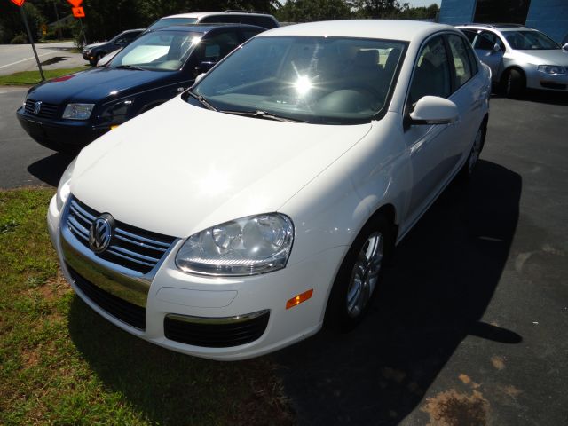 2009 Volkswagen Jetta CD With MP3