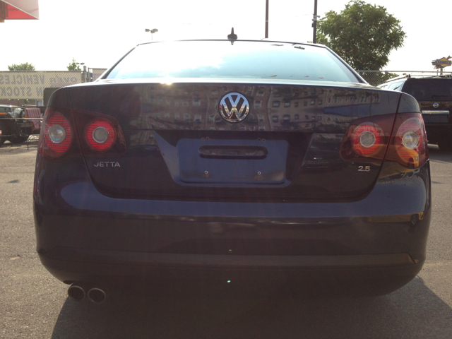 2009 Volkswagen Jetta Supercharged Notchback