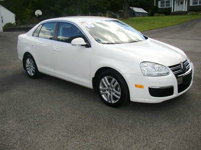 2010 Volkswagen Jetta CD With MP3