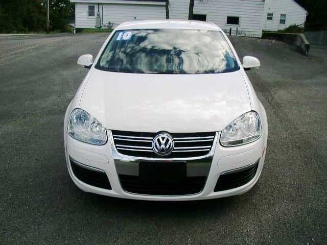 2010 Volkswagen Jetta CD With MP3