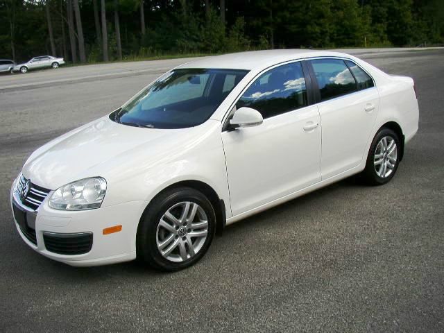 2010 Volkswagen Jetta CD With MP3