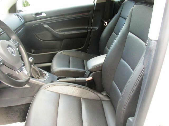 2010 Volkswagen Jetta CD With MP3