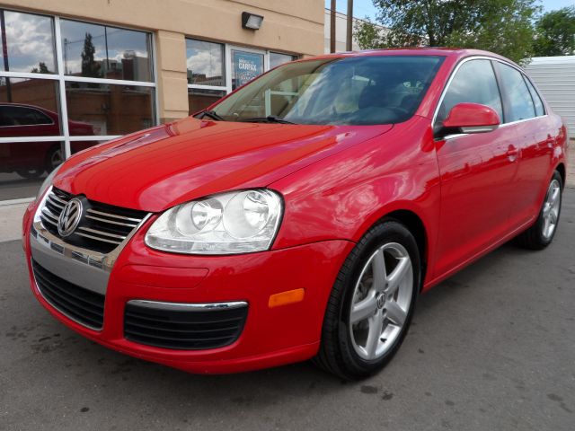 2010 Volkswagen Jetta Ford F250 FX4 Lariat