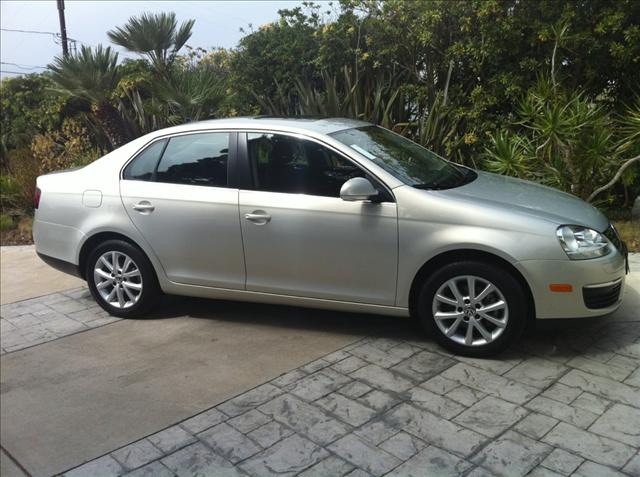 2010 Volkswagen Jetta 2.5i Premium