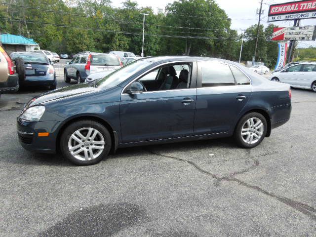 2010 Volkswagen Jetta CD With MP3