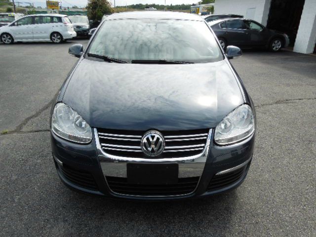 2010 Volkswagen Jetta CD With MP3