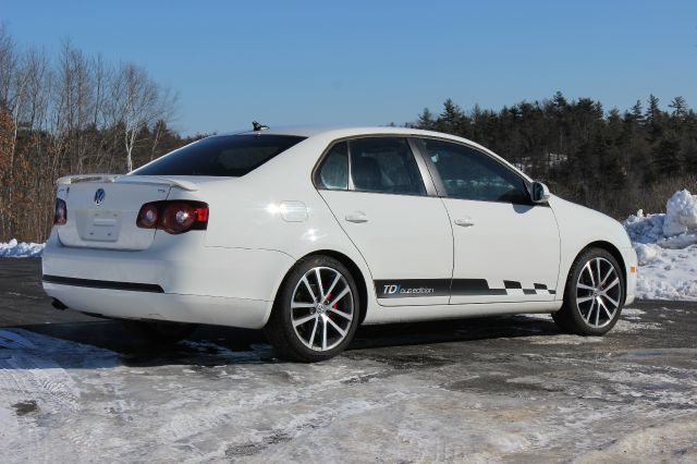 2010 Volkswagen Jetta 2dr Coupe Convertible Hardtop