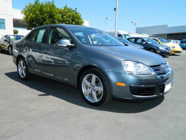 2010 Volkswagen Jetta AVEO LS