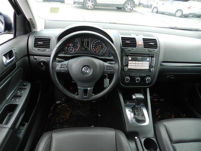 2010 Volkswagen Jetta CD With MP3
