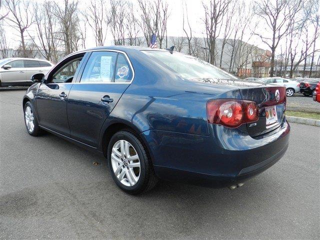2010 Volkswagen Jetta CD With MP3
