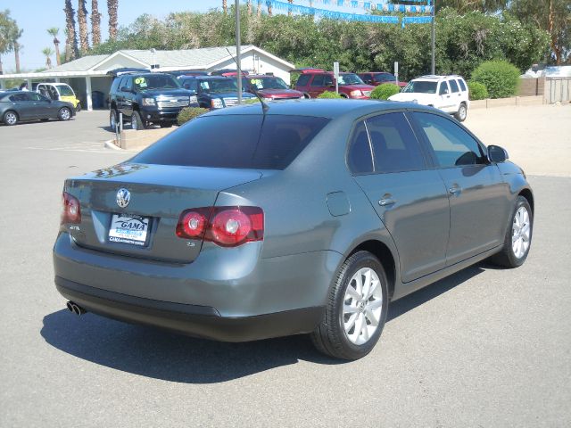 2010 Volkswagen Jetta Sedan V/6