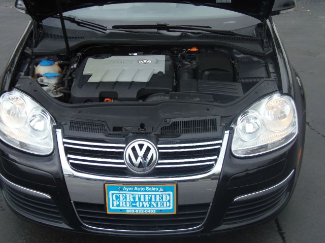 2010 Volkswagen Jetta CD With MP3
