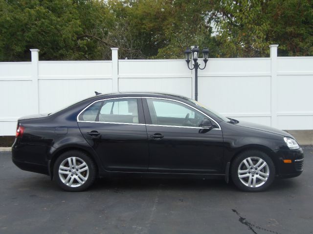 2010 Volkswagen Jetta CD With MP3