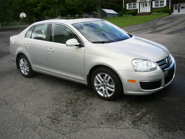 2010 Volkswagen Jetta CD With MP3