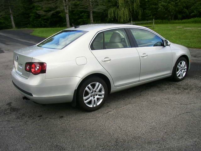 2010 Volkswagen Jetta CD With MP3