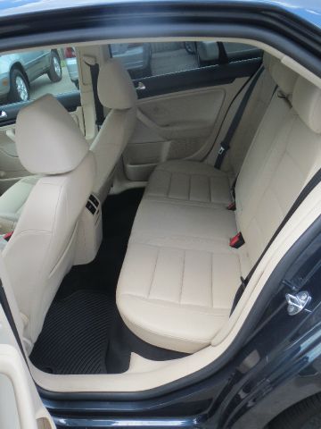 2010 Volkswagen Jetta CD With MP3